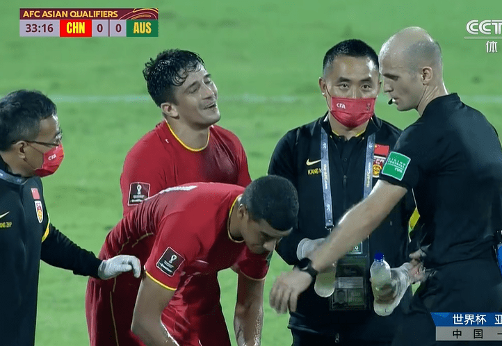 比赛进入白热化,双方鏖战角逐胜利 比赛进入白热化,双方鏖战角逐胜利