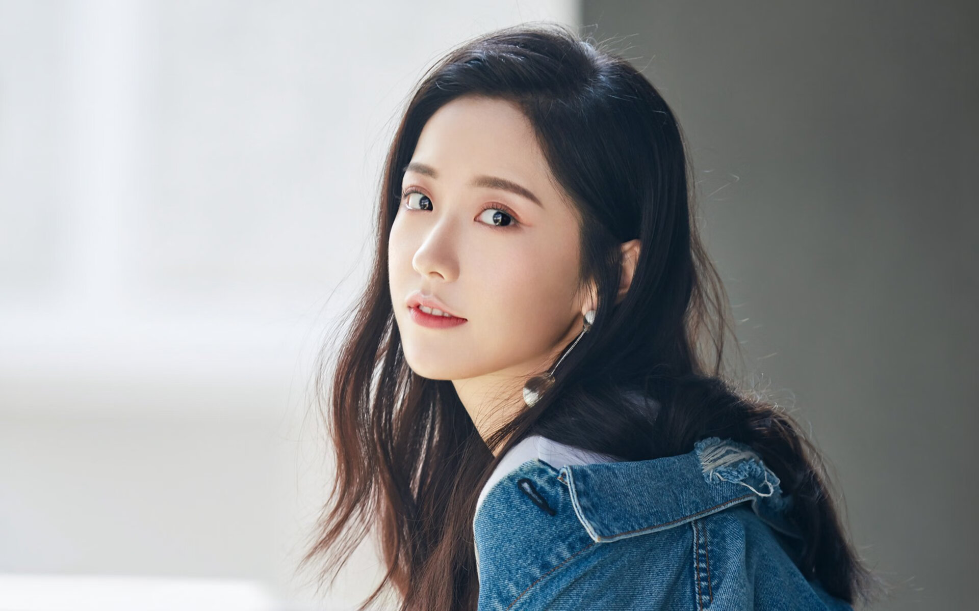 开云体育平台APP-蓝白旋风的南美独舞，2026世界杯F组焦点战，智利如何用默契撕碎星条旗，库尔图瓦的低调统治